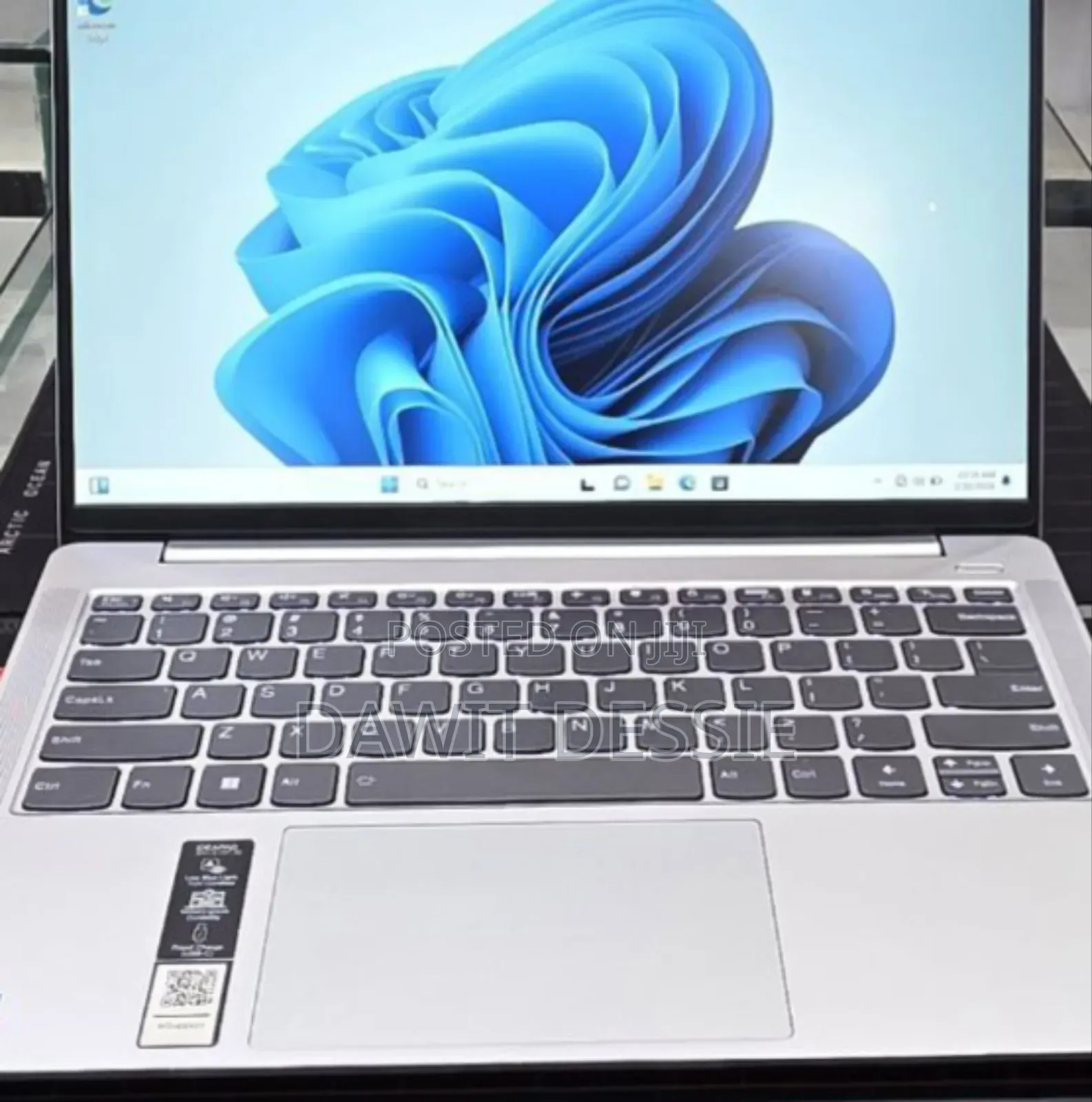 New Laptop Lenovo 16GB Intel Core i5 SSD 512GB