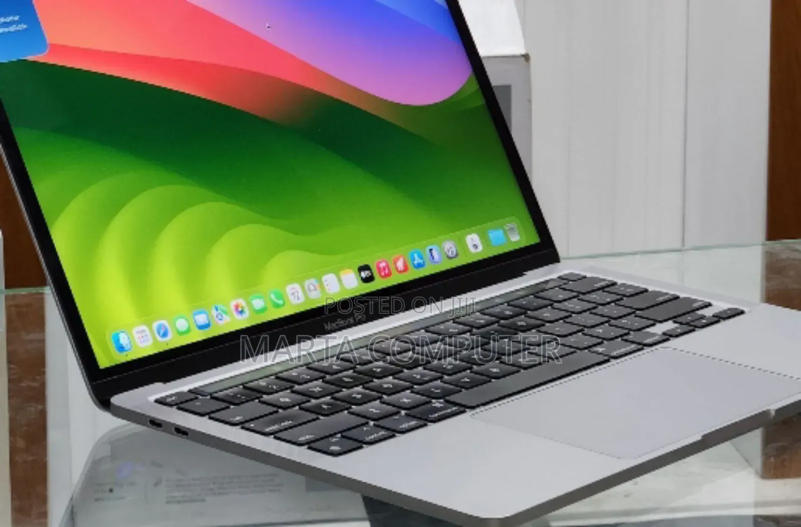 New Laptop Apple MacBook Pro M1 16GB Apple M1 SSD 256GB