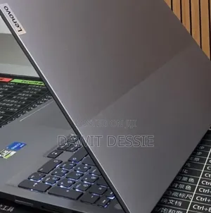 New Laptop Lenovo 16GB Intel Core i5 SSD 512GB