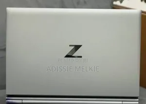 New Laptop HP ZBook Firefly G8 16GB Intel Core i7 SSD 512GB