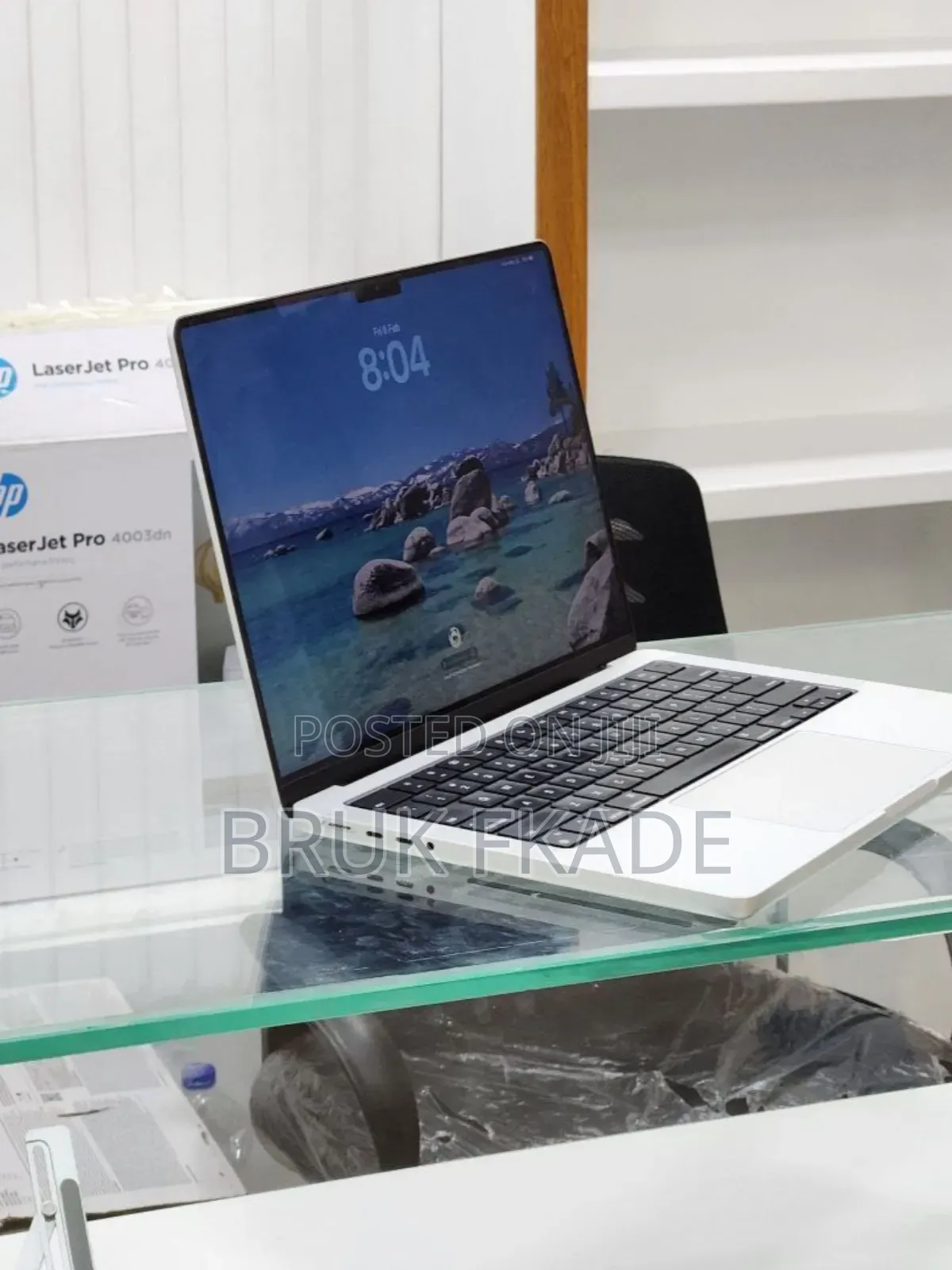 New Laptop Apple MacBook Pro M1 16GB Apple M1 Pro SSD 512GB