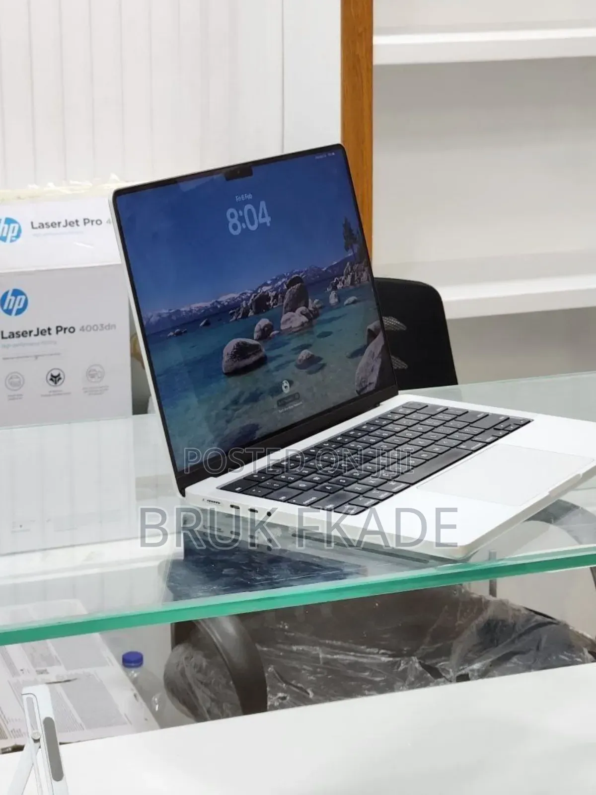New Laptop Apple MacBook Pro M1 16GB Apple M1 Pro SSD 512GB