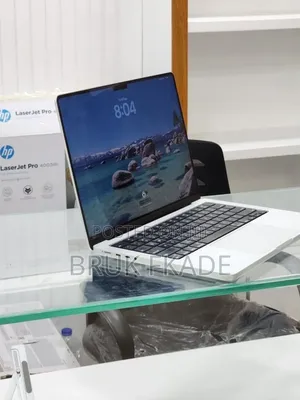 New Laptop Apple MacBook Pro M1 16GB Apple M1 Pro SSD 512GB
