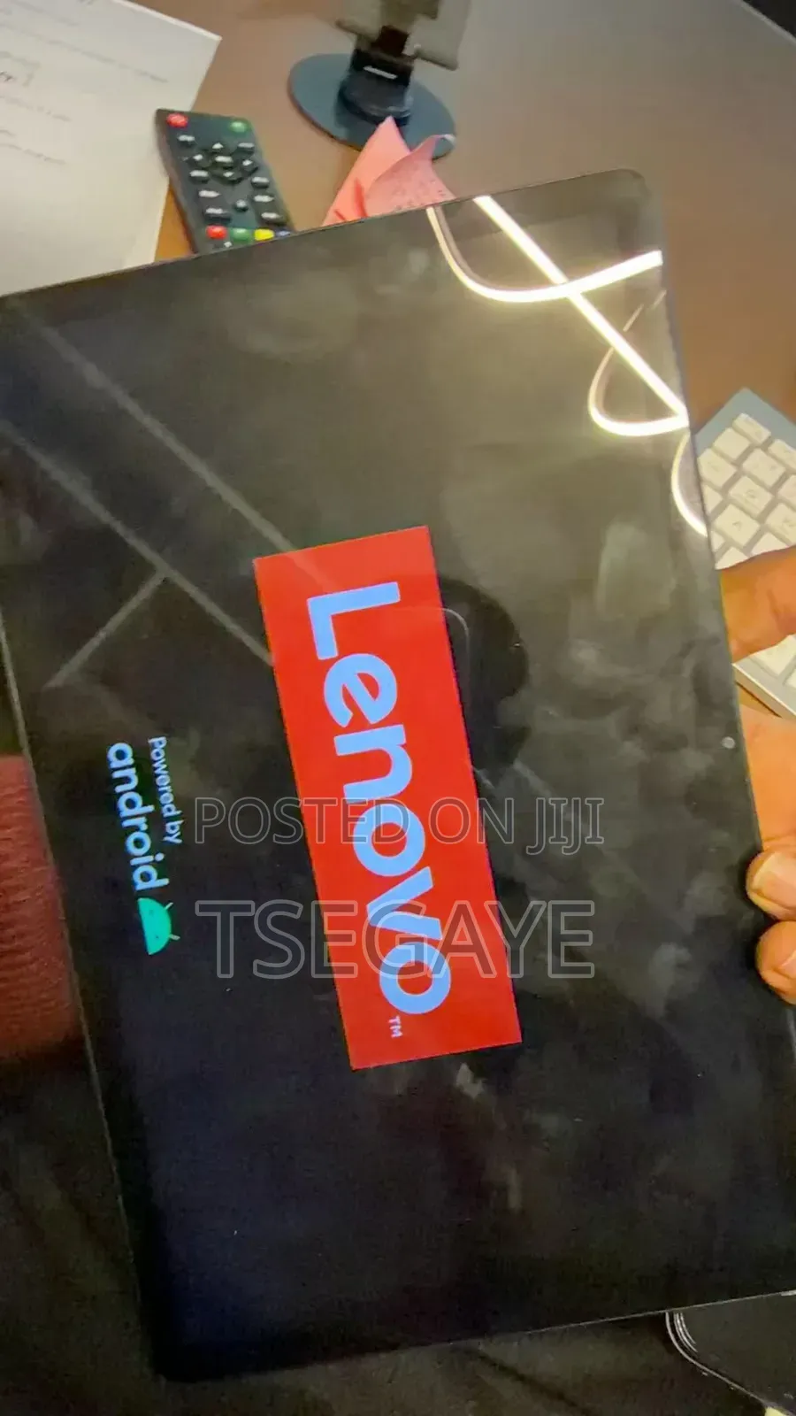 New Laptop Lenovo 300e 6GB Intel Xeon SSHD (Hybrid) 128GB