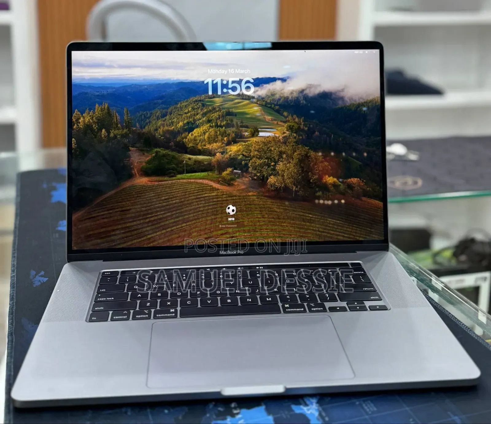 New Laptop Apple MacBook Pro 2019 16GB Intel Core i7 SSD 512GB