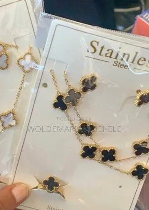 Women Neklace