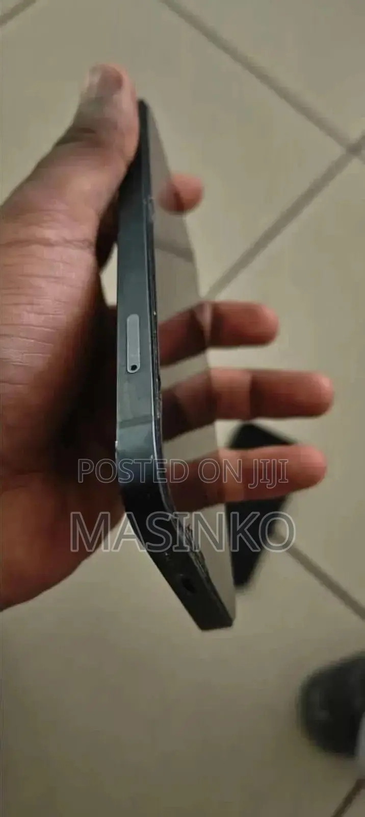 Apple iPhone 12 64 GB Black