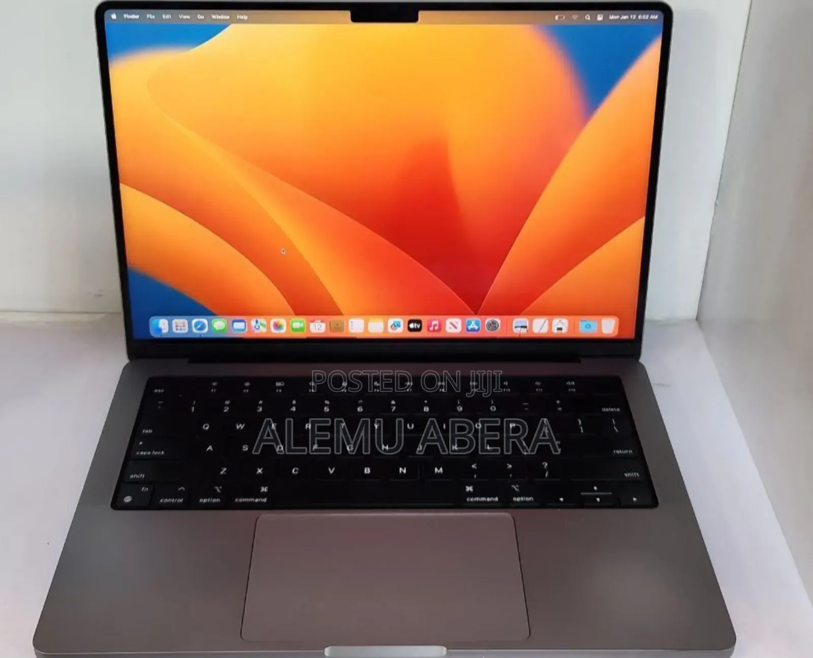 New Laptop Apple MacBook Pro M1 16GB Apple M1 Pro SSD 512GB