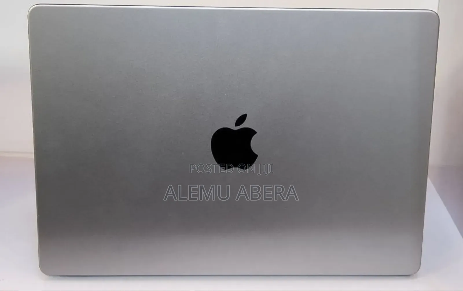 New Laptop Apple MacBook Pro M1 16GB Apple M1 Pro SSD 512GB