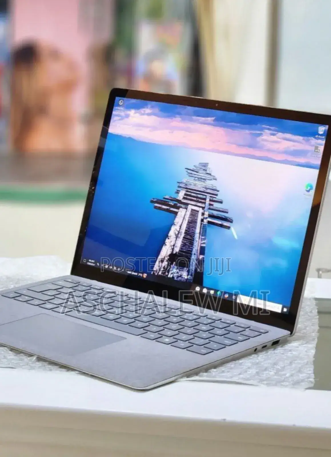 New Laptop Microsoft Surface 8GB Intel Core i5 SSD 512GB