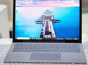 New Laptop Microsoft Surface 8GB Intel Core i5 SSD 512GB