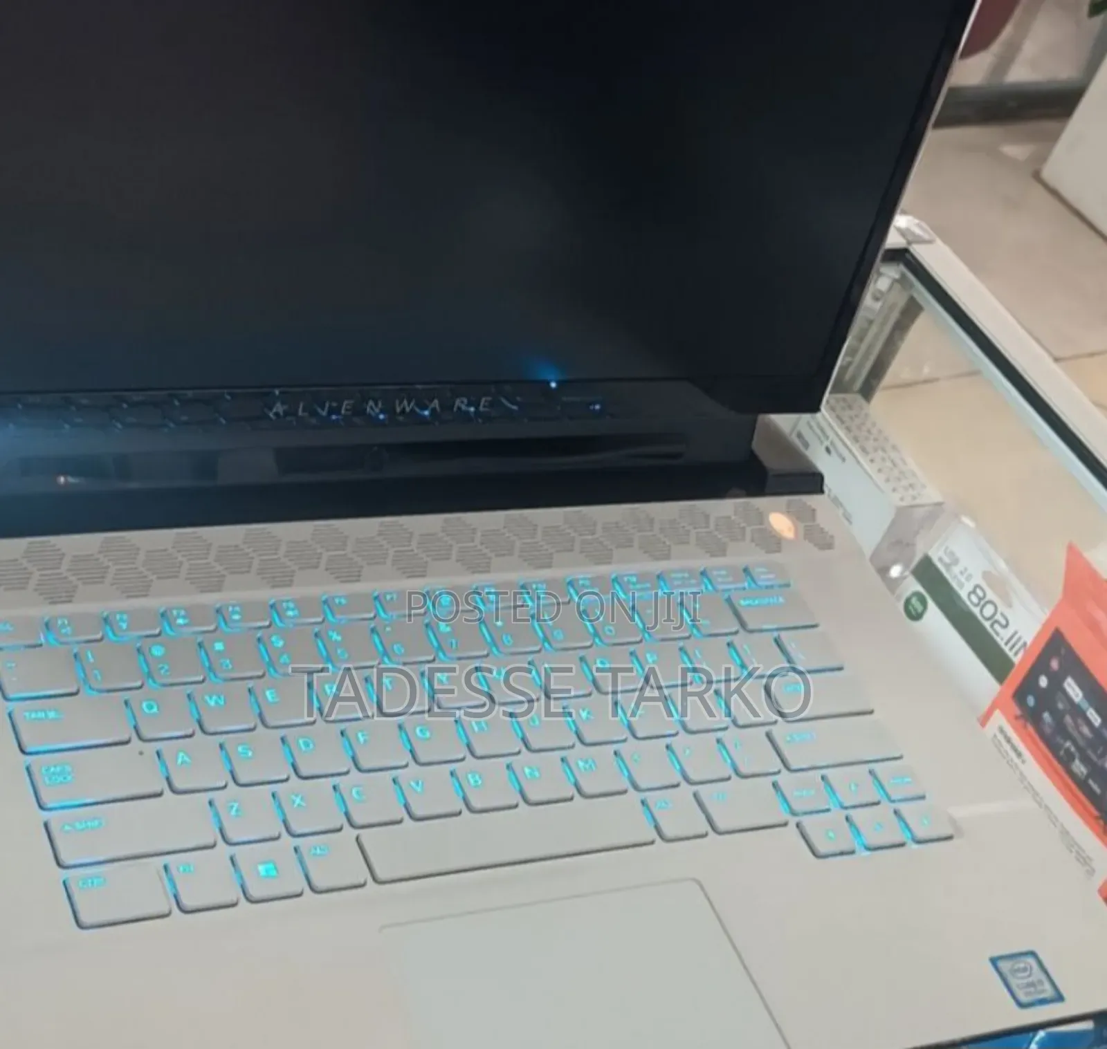 New Laptop Alienware M17x R2 8GB Intel Core i7 SSD 1T