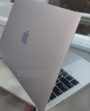 New Laptop Apple MacBook Pro 2020 8GB Intel Core i5 SSD 256GB