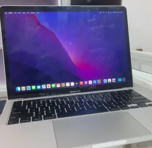 New Laptop Apple MacBook Pro 2020 8GB Intel Core i5 SSD 256GB