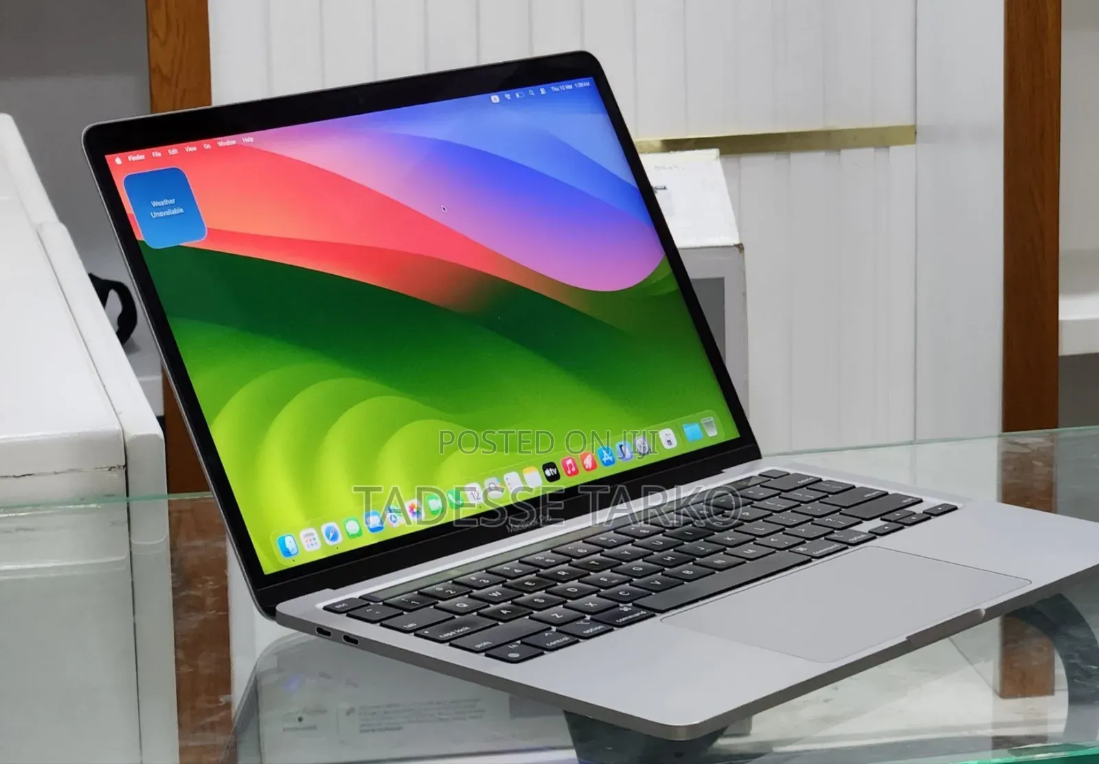 New Laptop Apple MacBook Pro M1 16GB Apple M1 Pro SSD 256GB