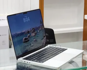 New Laptop Apple MacBook Pro M1 16GB Apple M1 Pro SSD 512GB