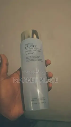 Estée Lauder Perfectly Clean Essence Lotion