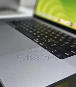 New Laptop Apple MacBook Pro M1 32GB Apple M1 SSD 1T