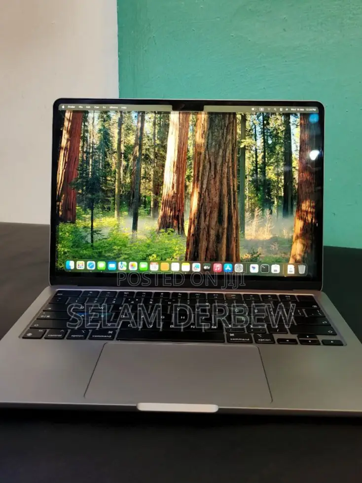 New Laptop Apple MacBook Air 2022 M2 8GB Apple M2 SSD 512GB