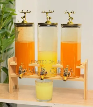 አጠቃላይ 5.5 ሊትር የመያዝ አቅም ያለው Glass Dispenser Jar With Bamboo Stand