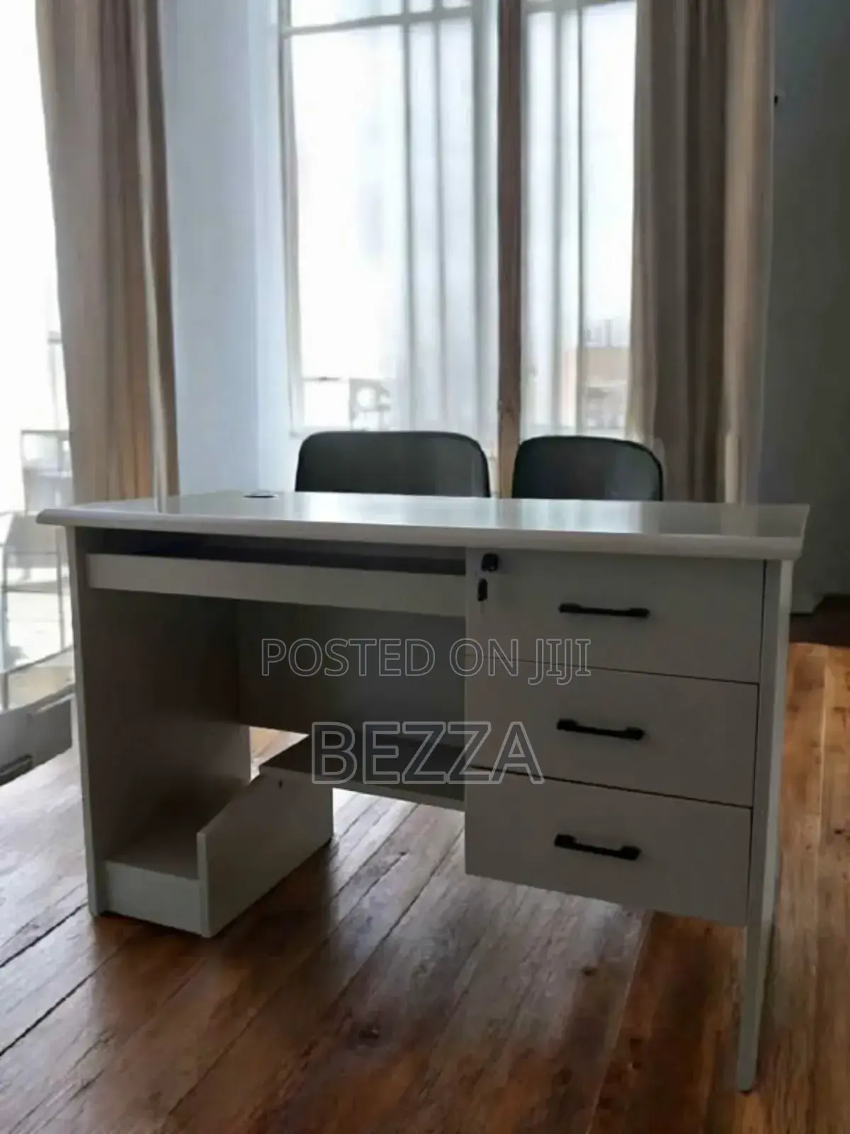 Quality Standard Imported Office Table