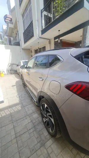 Hyundai Tucson 2020 Gold