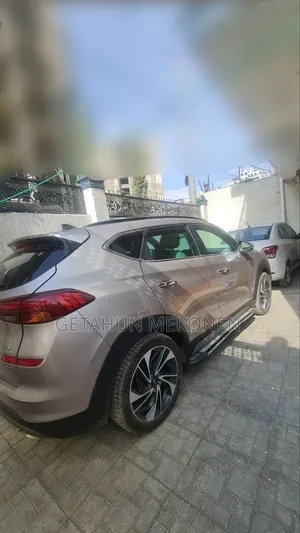 Hyundai Tucson 2020 Gold