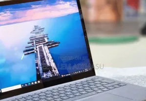 New Laptop Microsoft Surface 8GB Intel Core i5 SSD 512GB