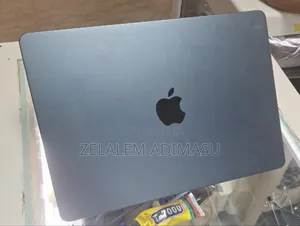 New Laptop Apple MacBook Air 2025 M4 13-inch 16GB Apple M4 SSD 256GB