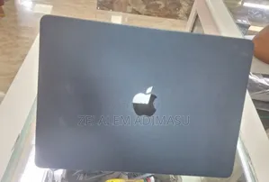 New Laptop Apple MacBook Air 2025 M4 13-inch 16GB Apple M4 SSD 256GB