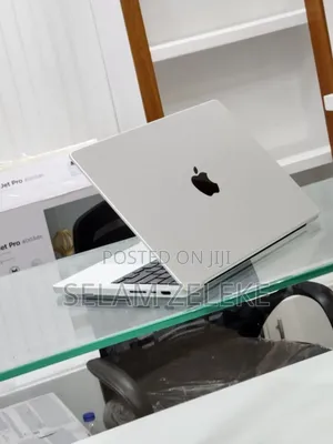 New Laptop Apple MacBook Pro M1 16GB Apple M1 Pro SSD 512GB