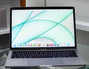 New Laptop Apple MacBook Pro 2019 16GB Intel Core i7 SSD 1T