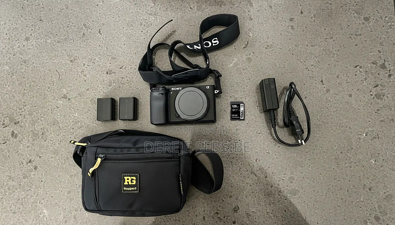 Sony A6400 Camera Body Only + 128gb Memory Card, 2 Batteries + Bag
