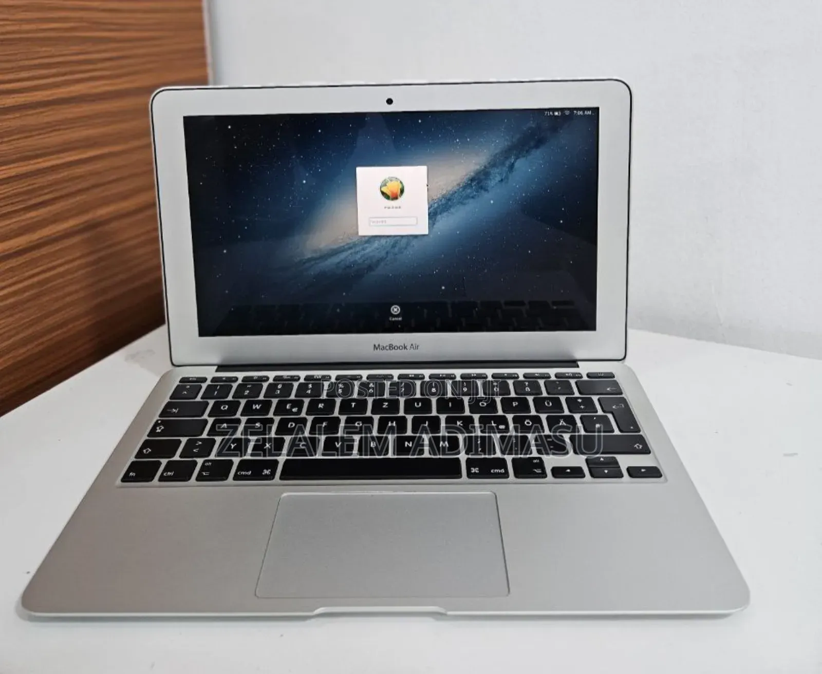 New Laptop Apple MacBook Air 2014 4GB Intel Core i5 SSD 256GB