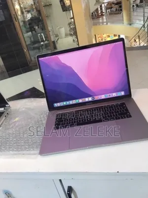 New Laptop Apple MacBook Pro 2017 16GB Intel Core i7 SSD 512GB
