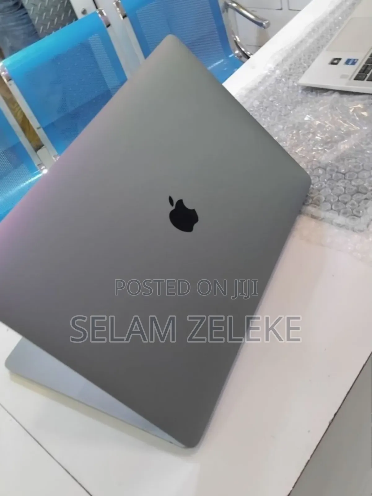 New Laptop Apple MacBook Pro 2017 16GB Intel Core i7 SSD 512GB