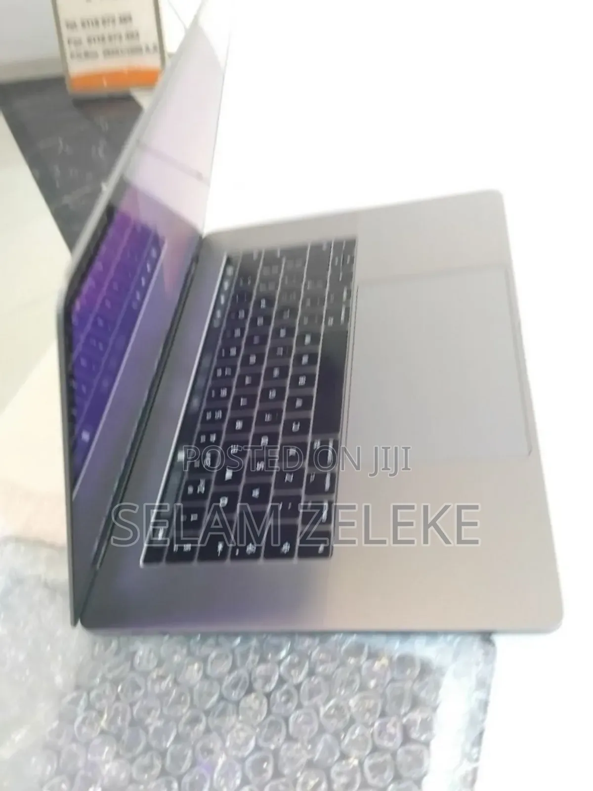 New Laptop Apple MacBook Pro 2017 16GB Intel Core i7 SSD 512GB