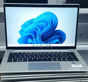 New Laptop HP EliteBook 830 G8 16GB Intel Core i5 SSD 512GB