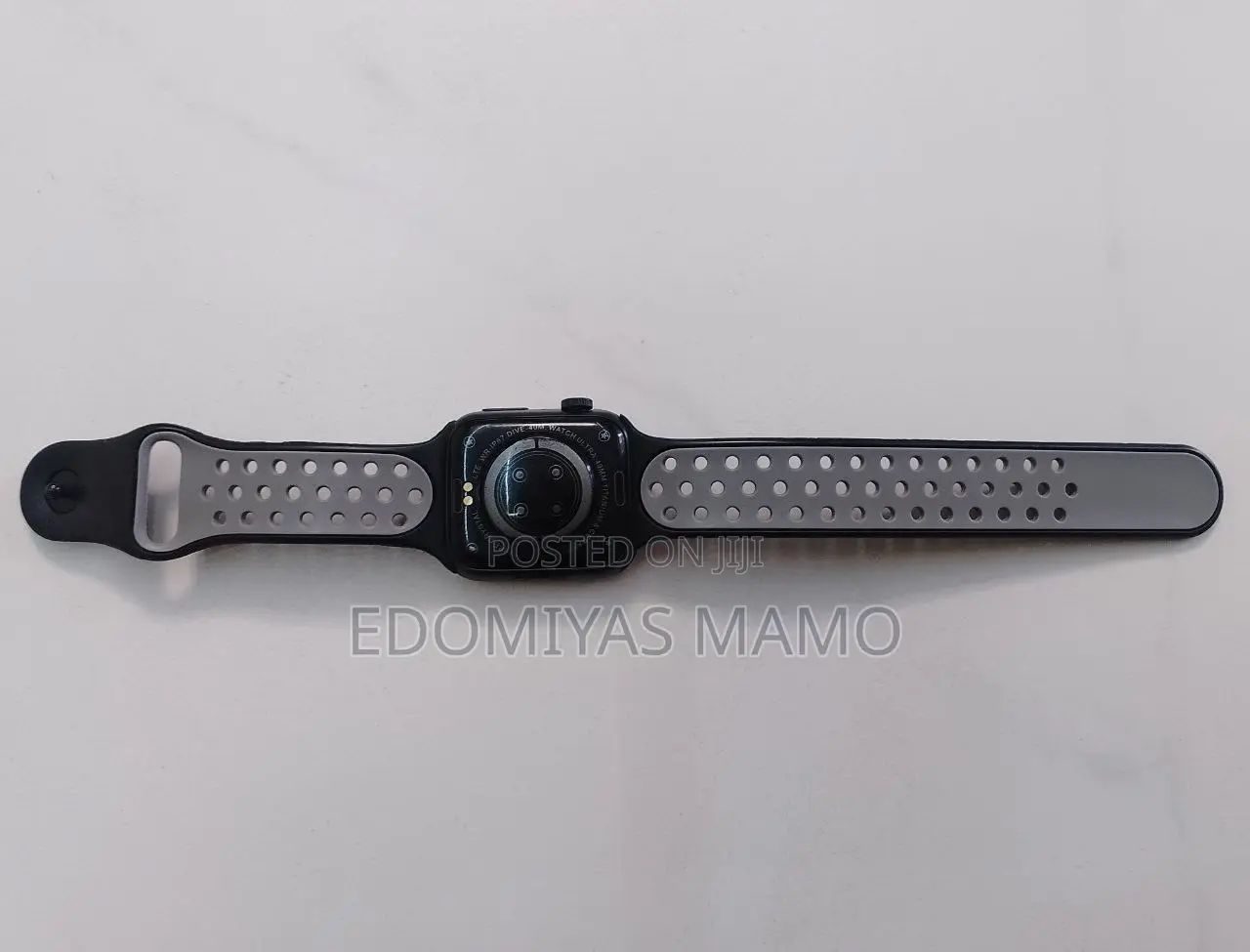 Smart Watch – Clean, Battery Strong, Sport Design