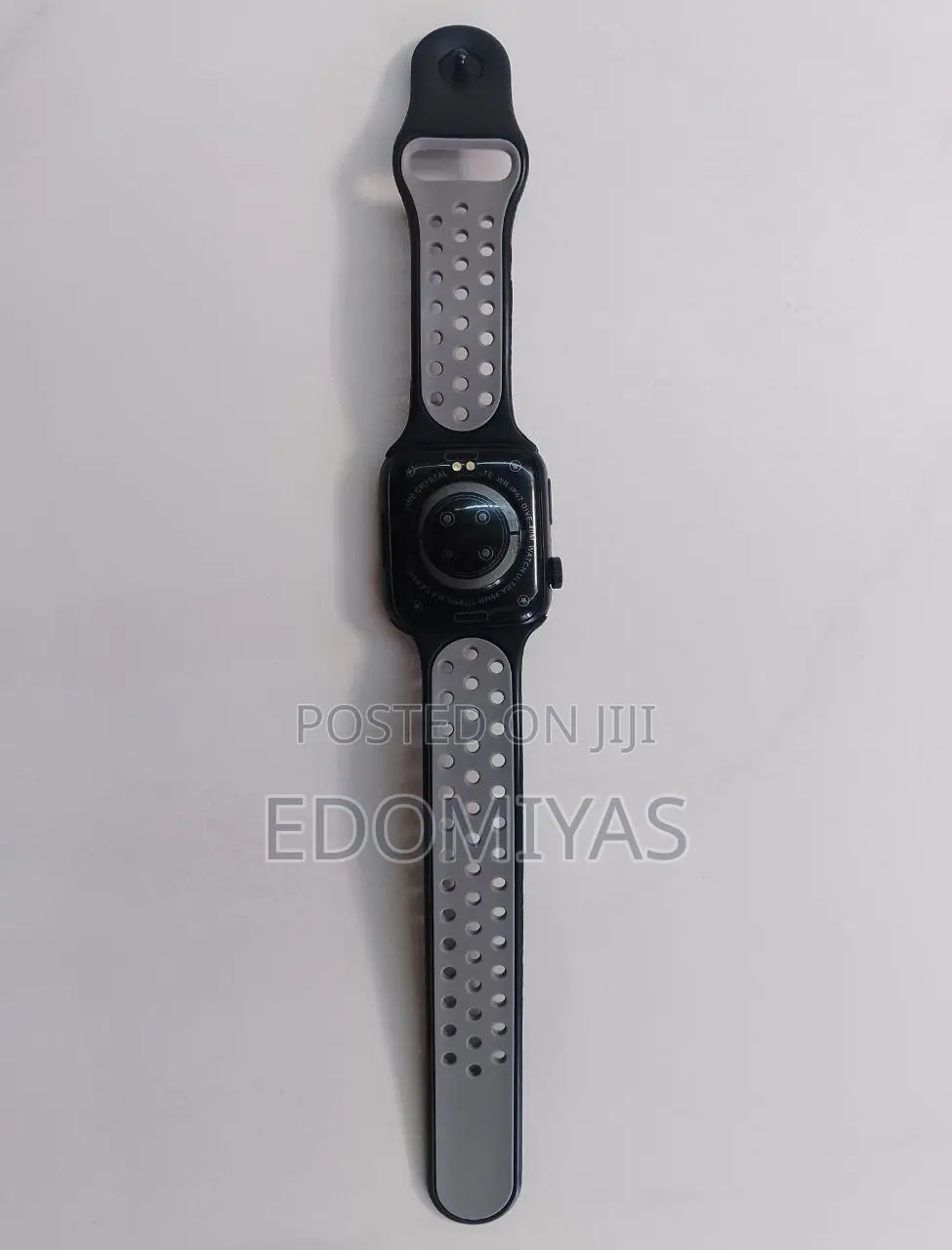 Smart Watch – Clean, Battery Strong, Sport Design