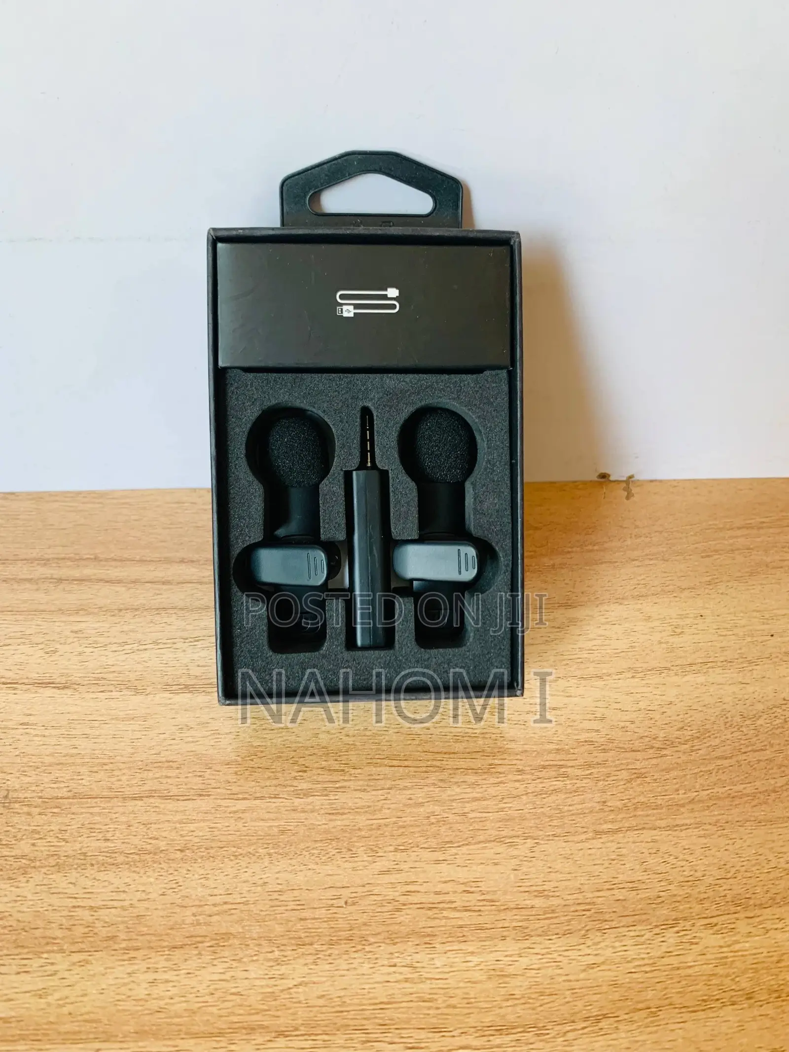 Dual Wireless Lavalier Microphone