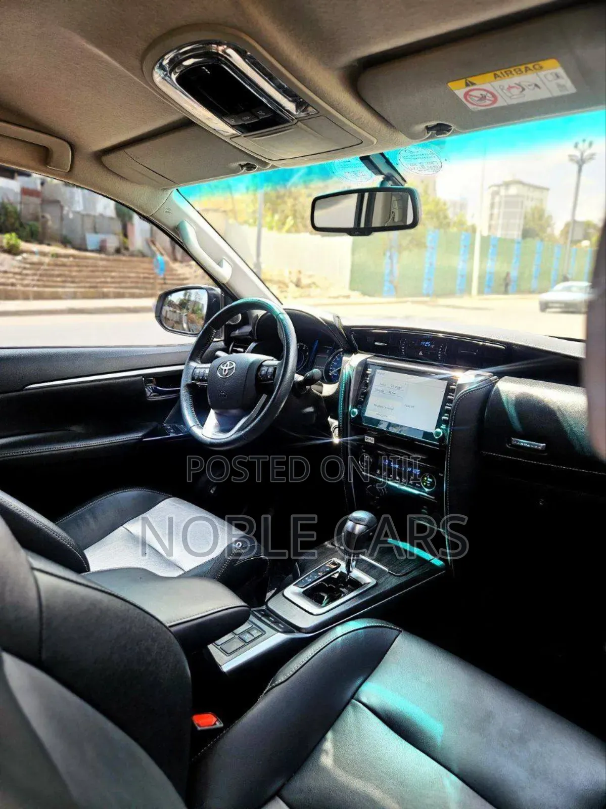 Toyota Fortuner 2023 Silver