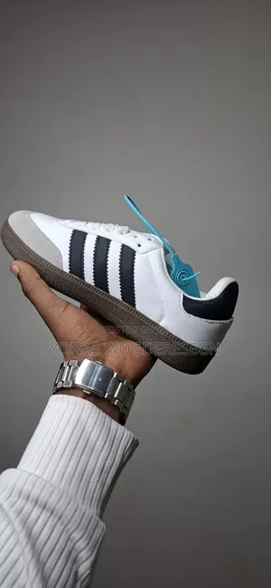 Samba Classi Sneakers