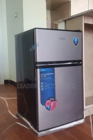 Midea Refrigerator Model 134 – Compact Efficient Cooling