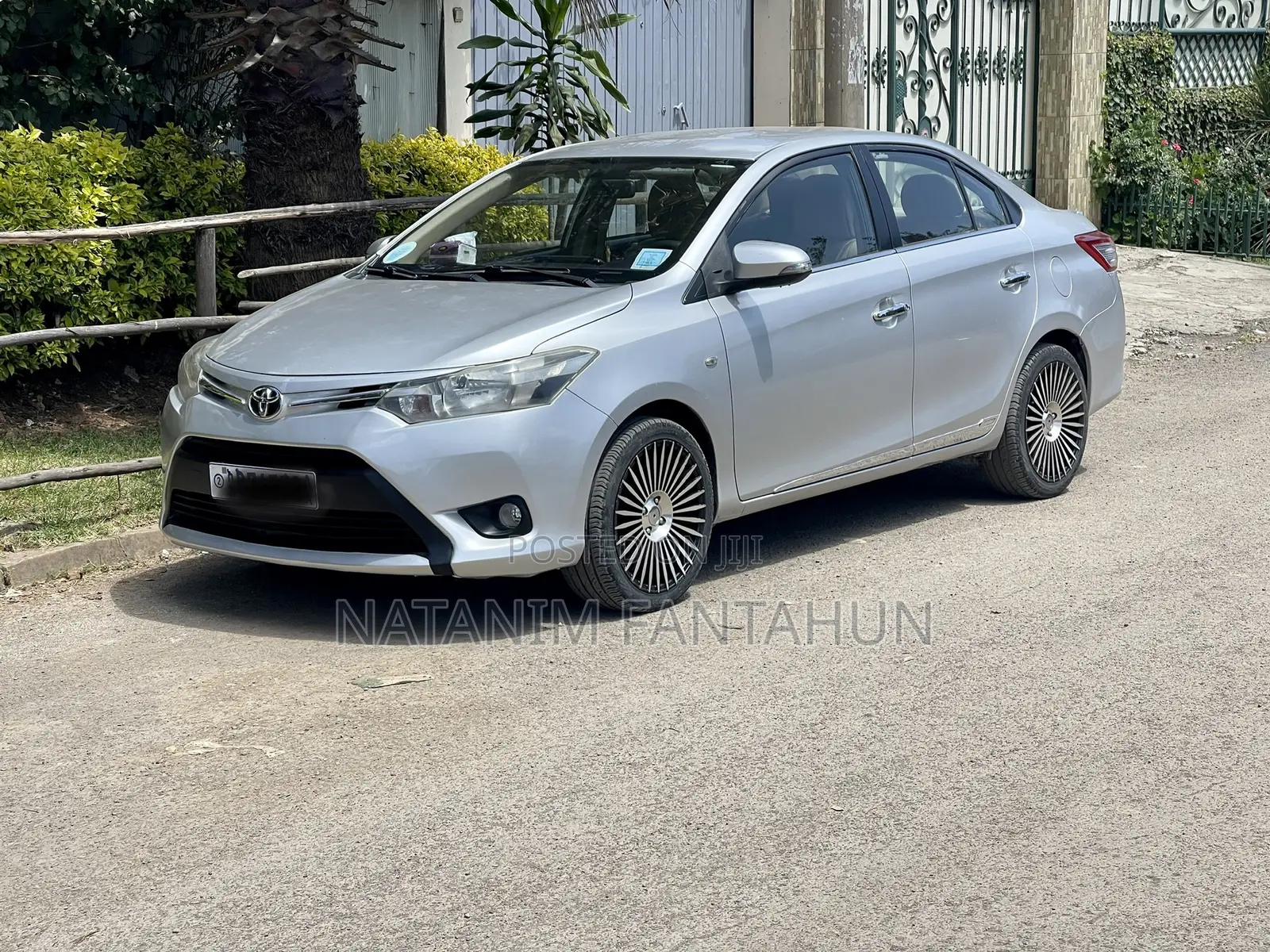 Toyota Yaris 2016 Silver