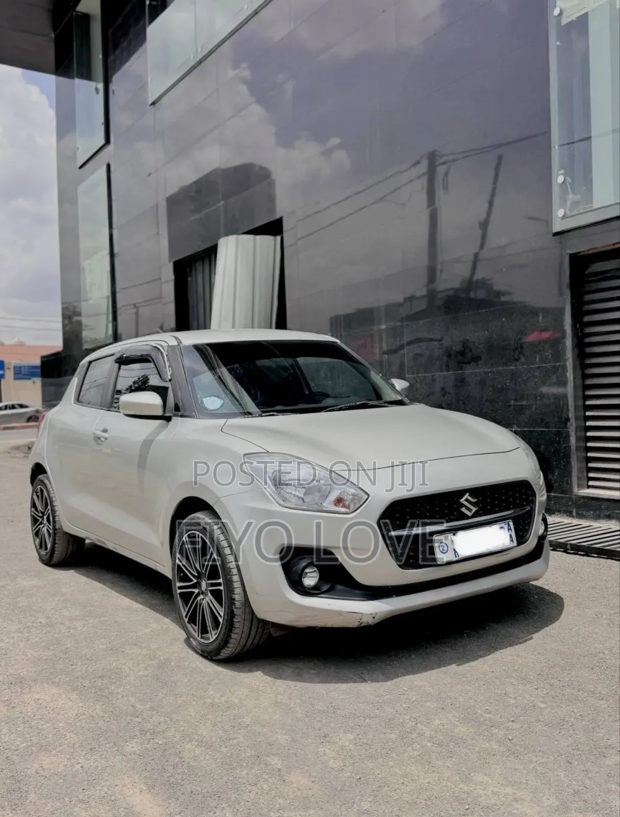 Suzuki Swift 2021 White