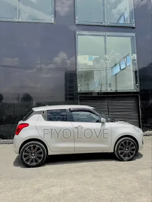 Suzuki Swift 2021 White