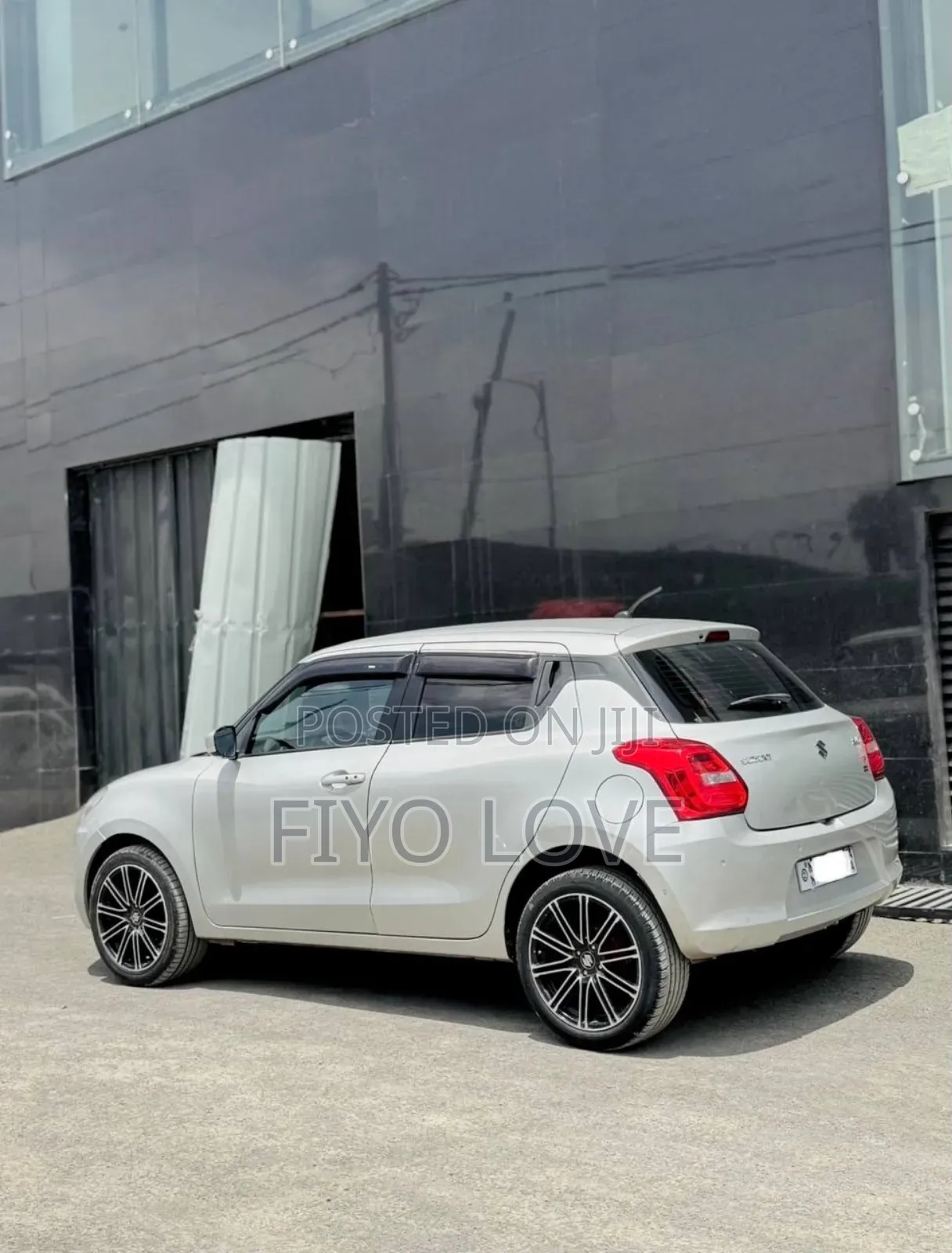Suzuki Swift 2021 White