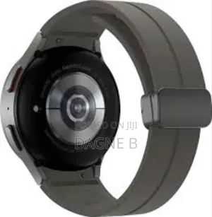 The Samsung Galaxy Watch5 (Lte)