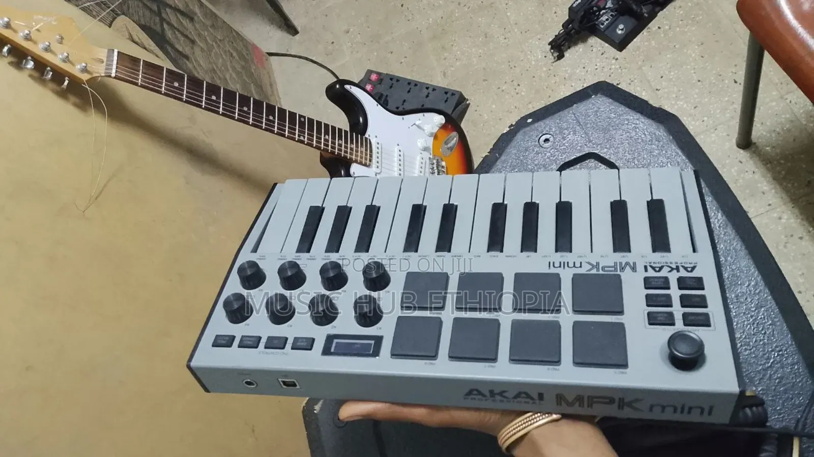Akai MPK Midi Keyboard